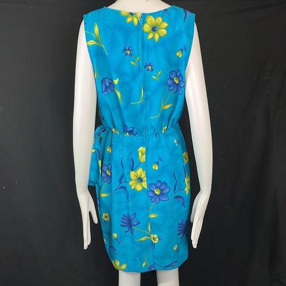 Fun Floral Sag Harbor Sundress - Picture 8 of 9